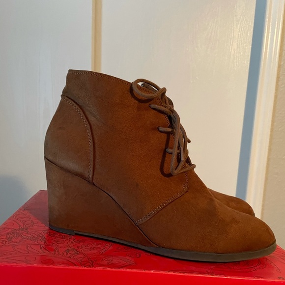 American Rag Booties - Picture 3 of 5